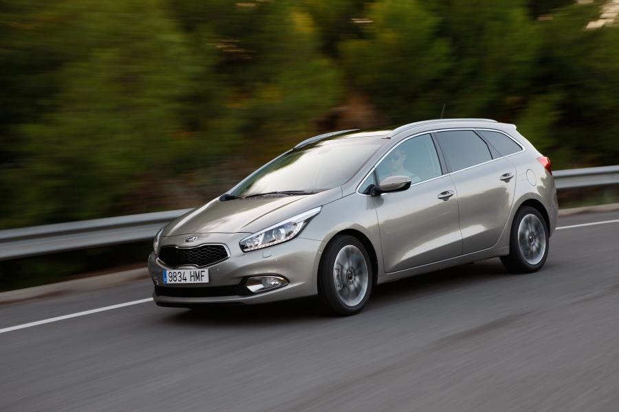  Kia cee&rsquo;d Station Wagon 2012 года  (фото 82 из 89)